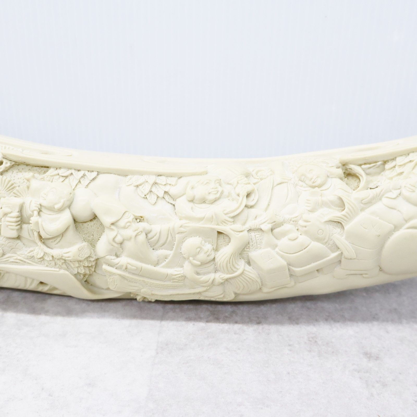 ▽O 骨董 ｜樹脂製 象牙風 オブジェ 飾物｜斎谷 ？斉谷 ｜ 一本彫 細密