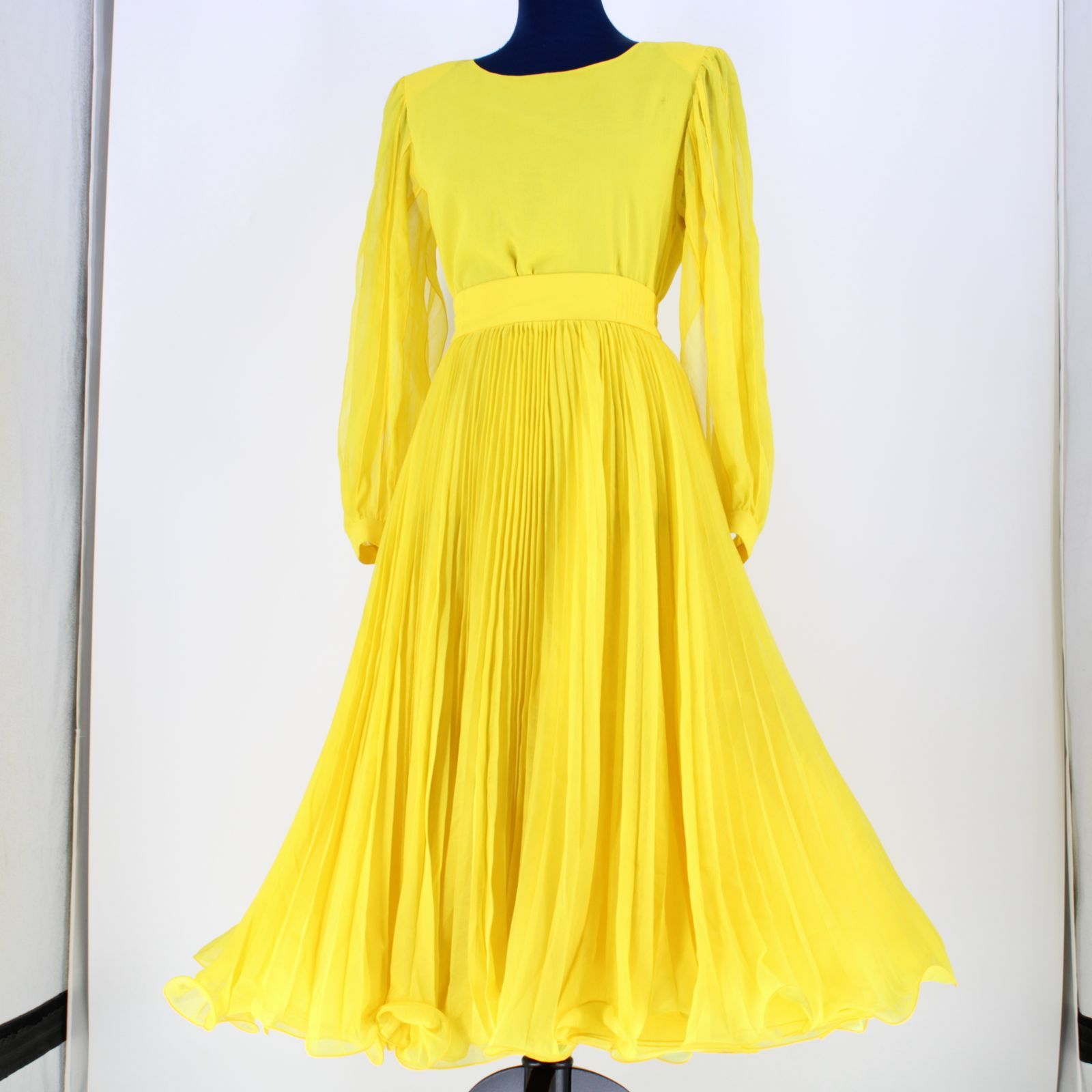 日本製 社交ダンス衣装】イエロー Chacott チャコット 上下セット 黄色