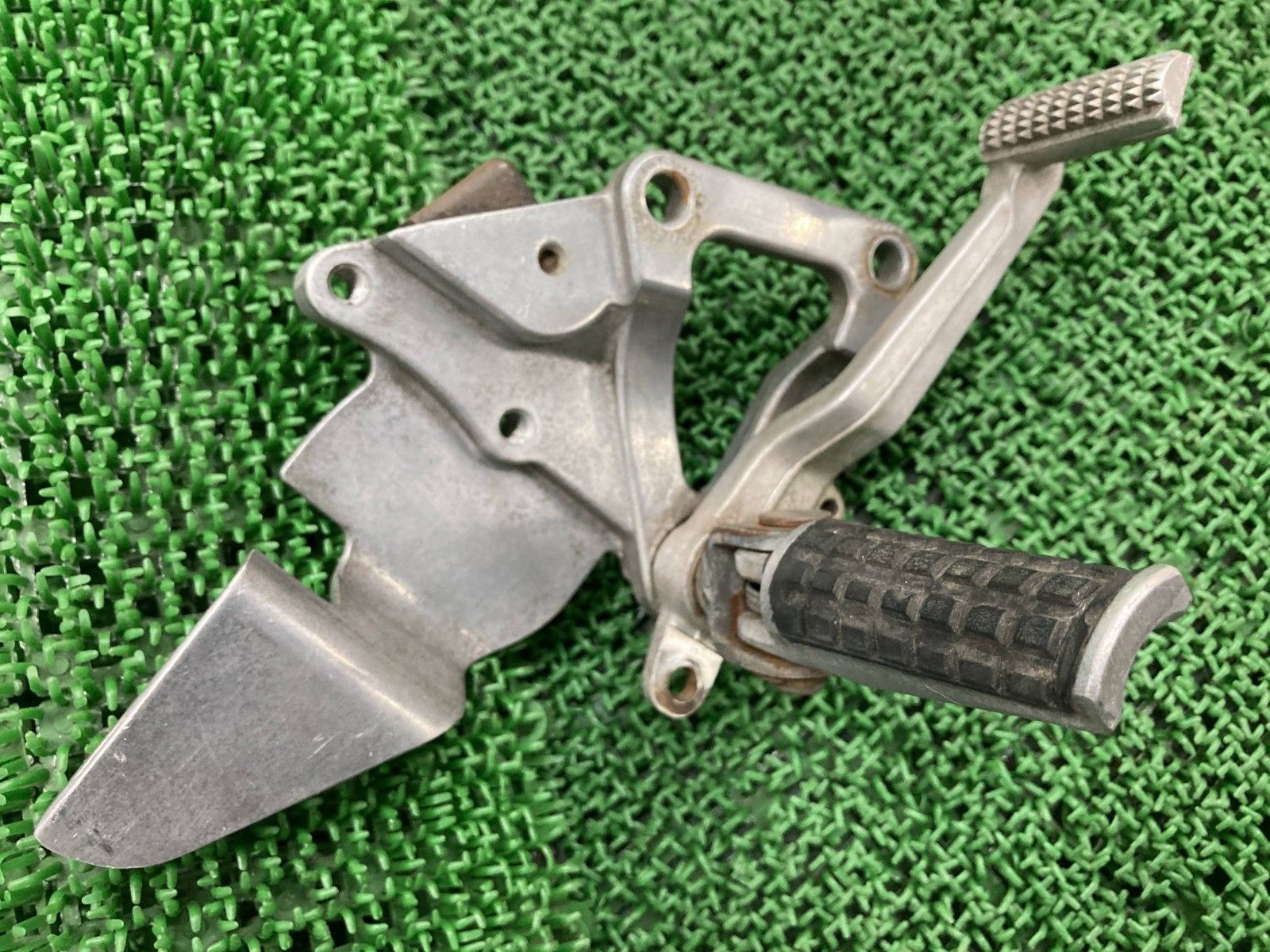 ZXR250 ステップ 右 35011-1488 カワサキ 純正 ZX250A ファッション