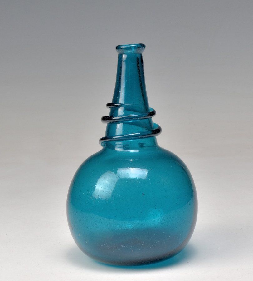 蔵C9111】倉敷ガラス 小谷真三 青巻付瓶 小瓶 - メルカリ