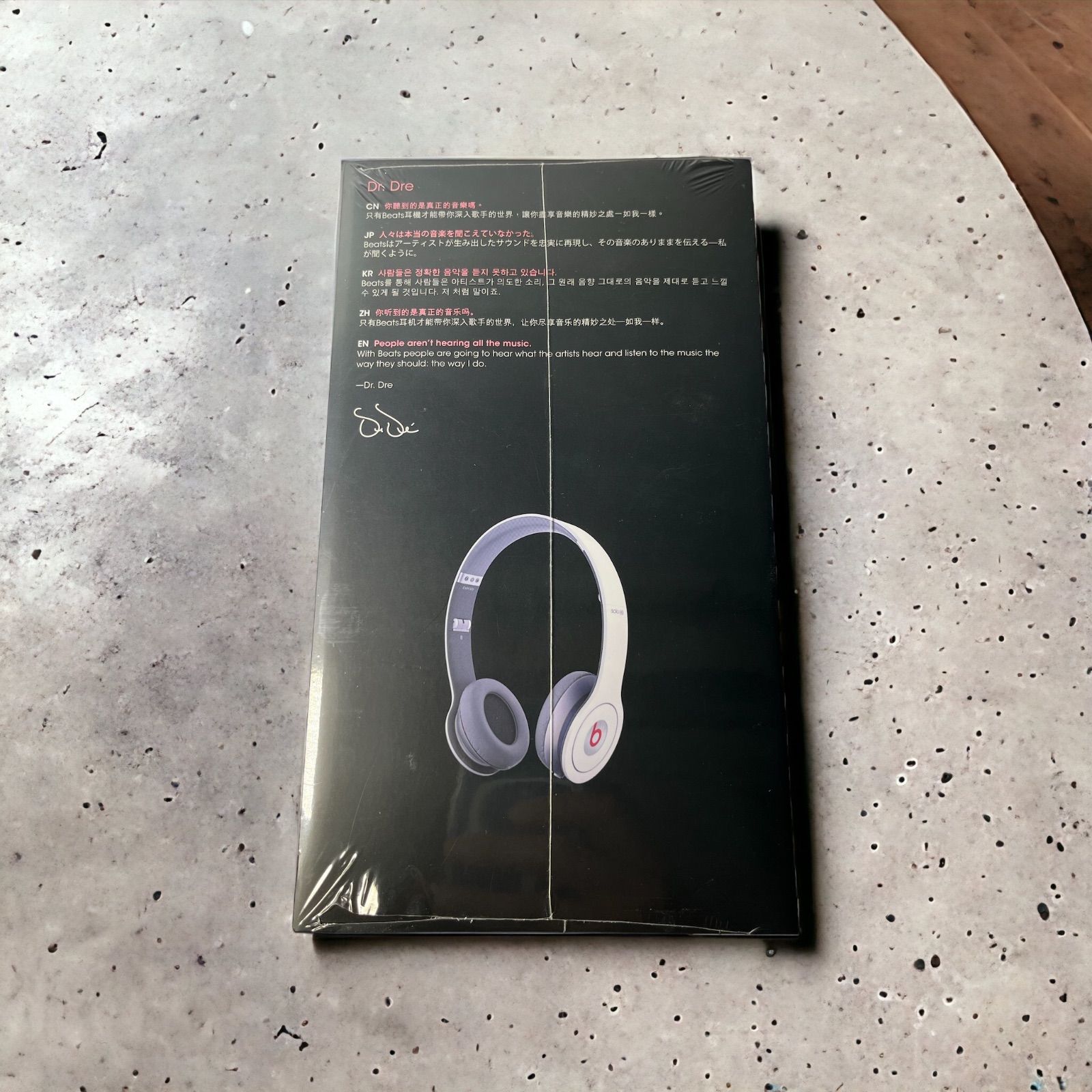 新品未開封 beats solo HD ホワイト×レッド - メルカリ