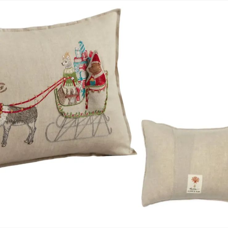 コーラルアンドタスク クッションカバー Santa's Sleigh - メルカリ