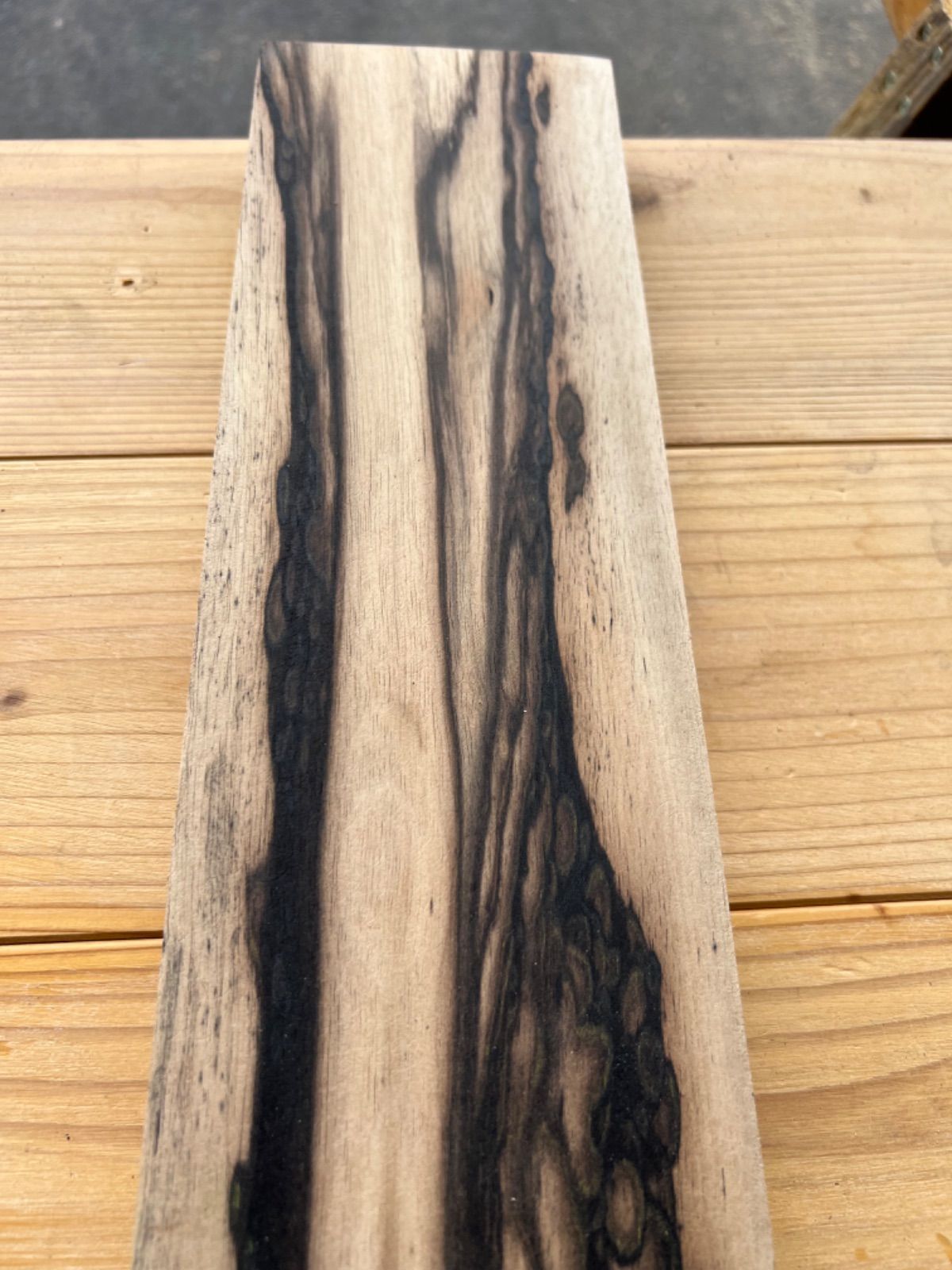 黒柿 銘木 一枚板 無垢材 - メルカリ