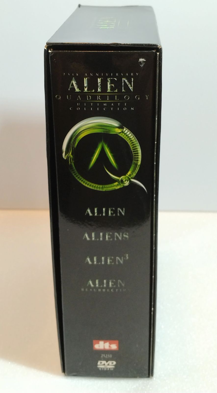 初回生産限定 9枚組DVD 】エイリアン アルティメット・コレクション 25