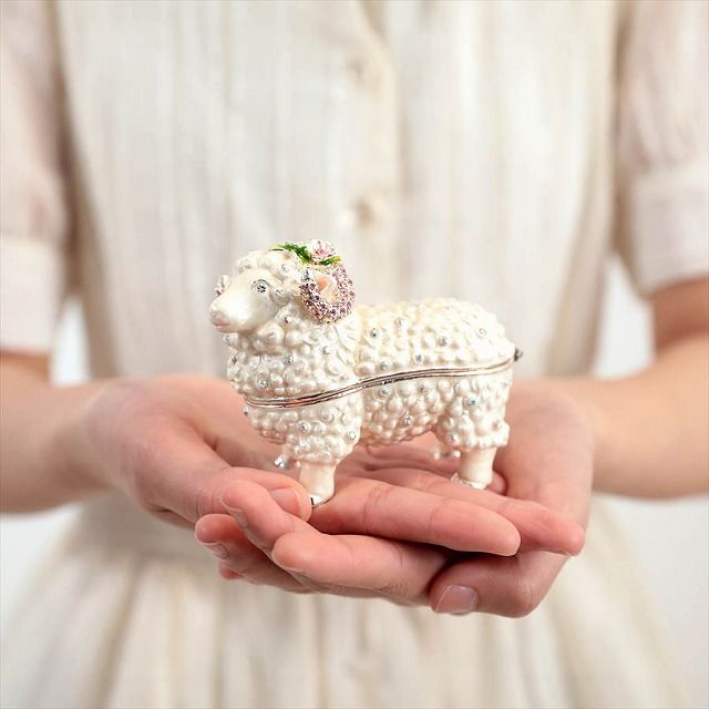新品 未使用】ジュエリーボックス 小桜羊 未 ひつじ 未 干支 置物