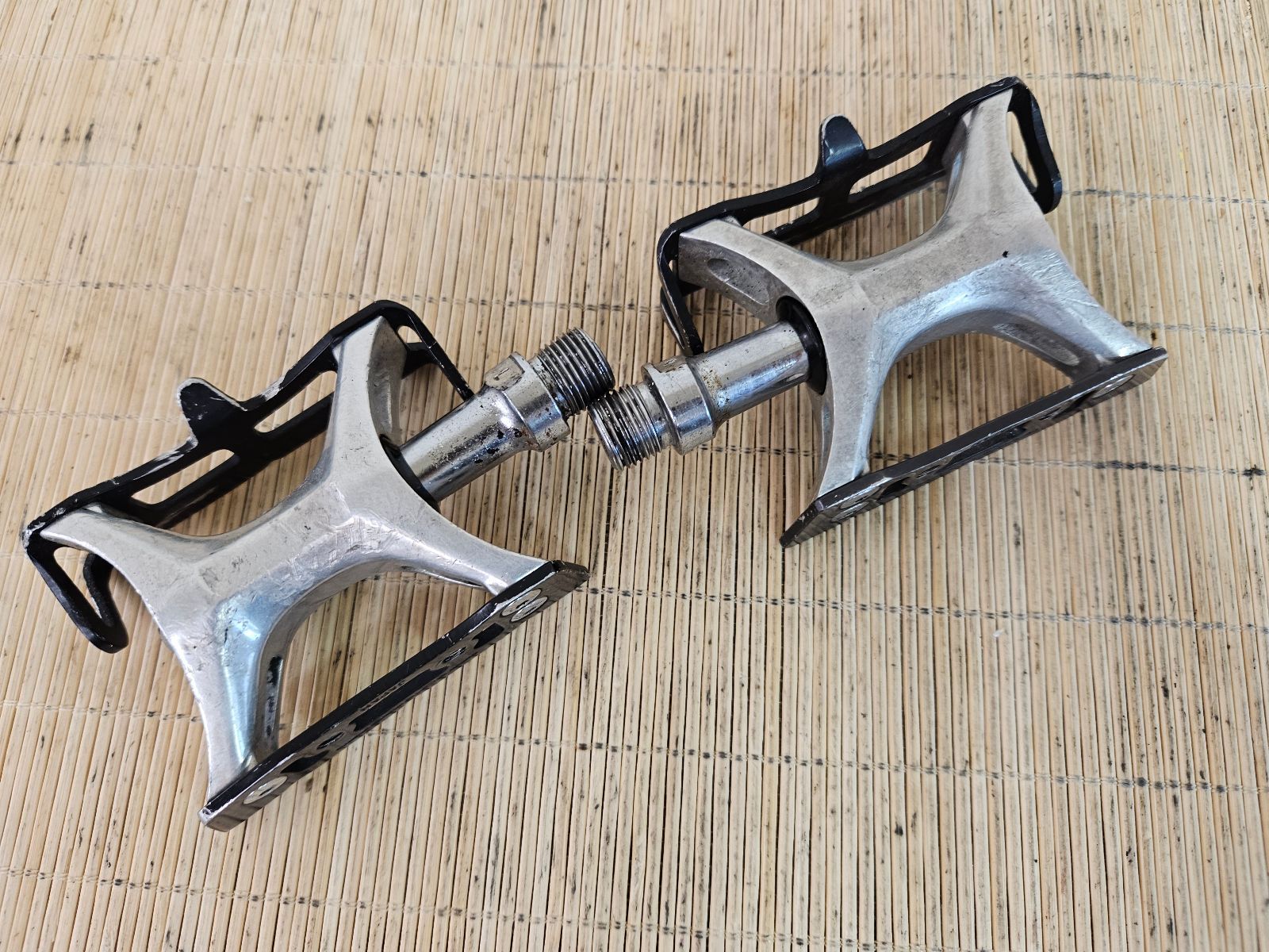 SUNTOUR シュパーブプロ ピスト ペダル 今日の逸品8・サンツアー