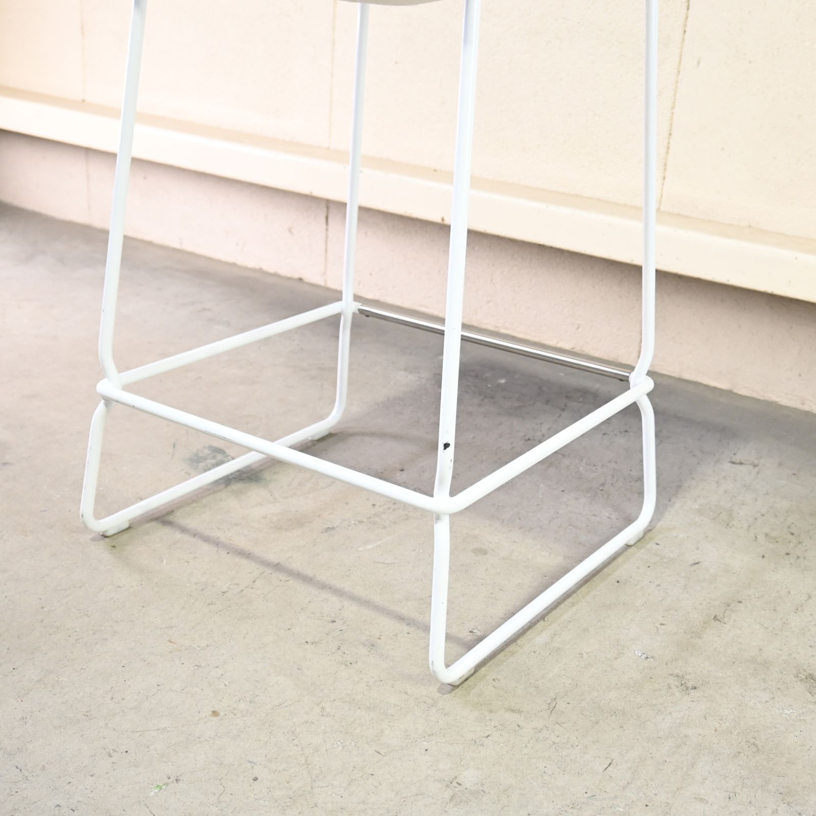 ○ Cassina ixc. ヴィッカルベ カウンターチェア ラストミニッツ