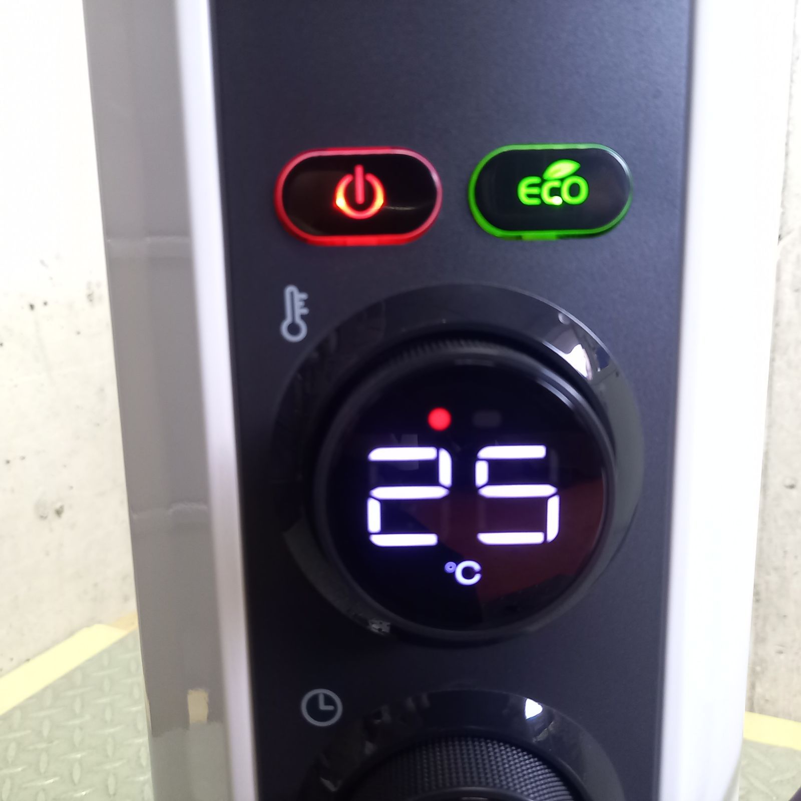 デロンギ オイルヒーター RHJ35M1015-BK ブラック - メルカリ