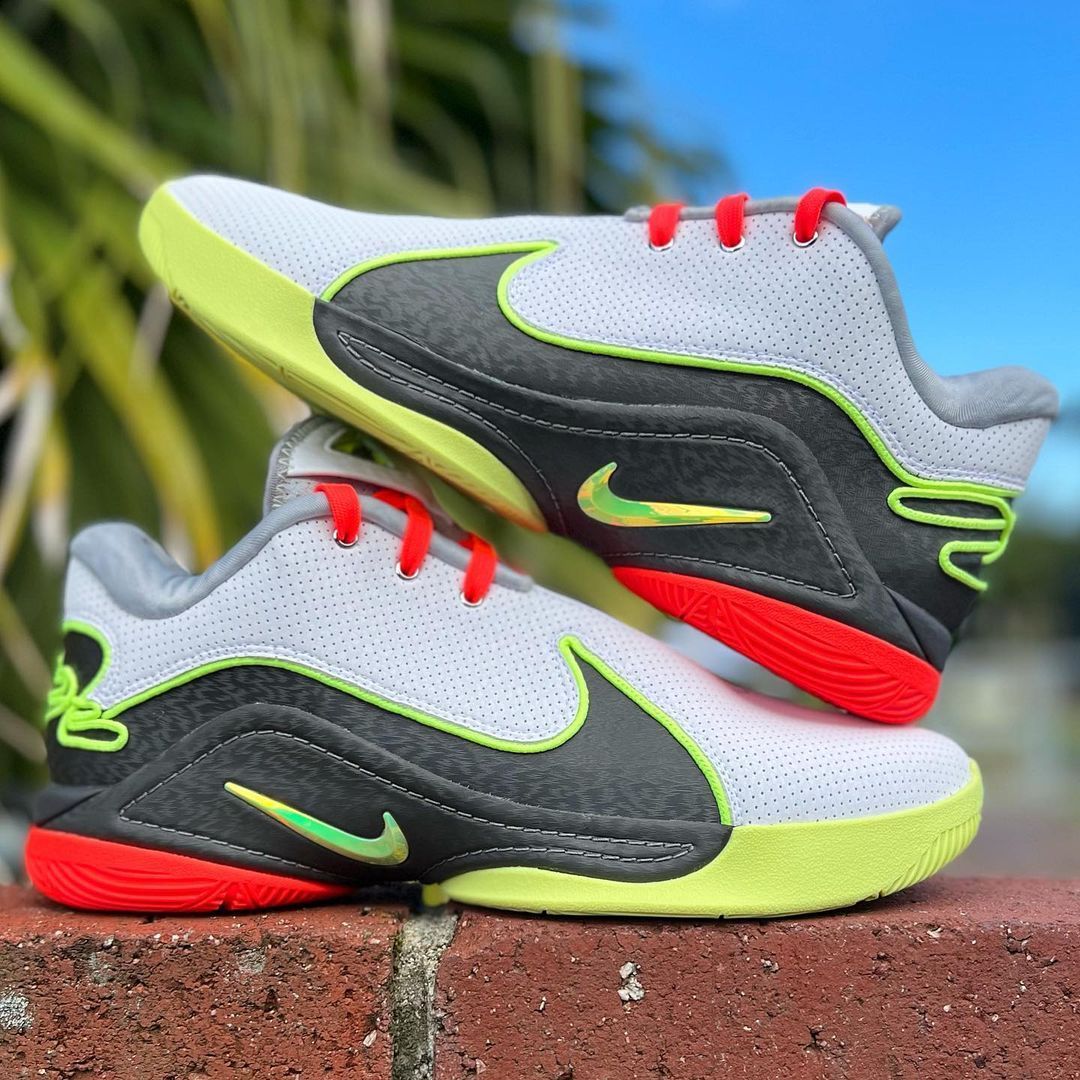 NIKE LEBRON 22 EP 'CROWN JEWEL' ナイキ レブロン 22 【MEN'S】 white