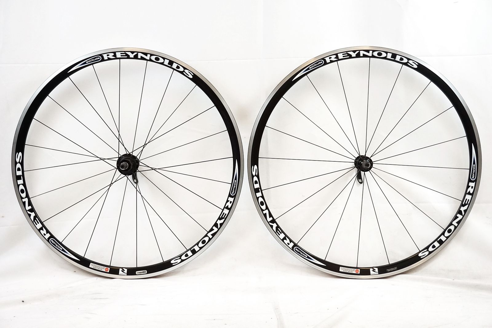 REYNOLDS 「レイノルズ」 SOLITUDE シマノ11速 ホイールセット