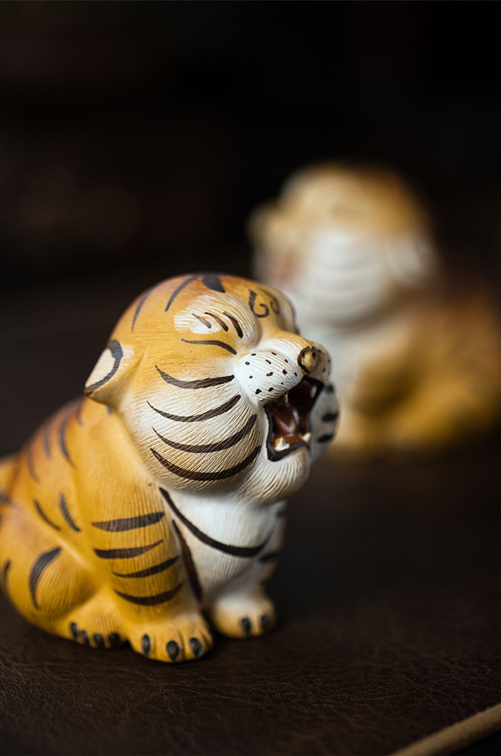 1点】 虎の置物 寅の置物 虎 トラ 陶器 茶寵 手作り オブジェ かわいい