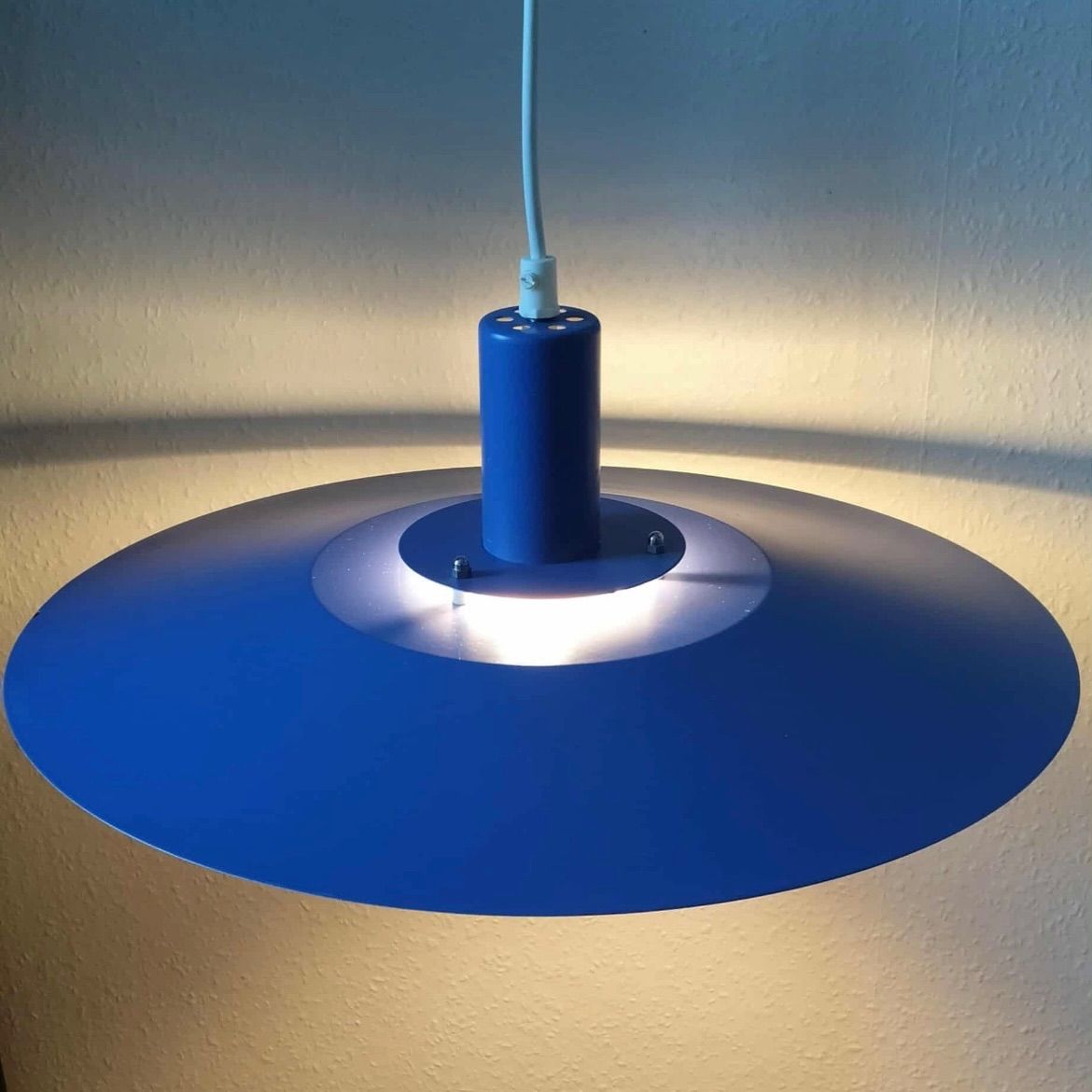 現品限り！】Lyfa 4045 ペンダントライト ランプ ブルー 照明 北欧