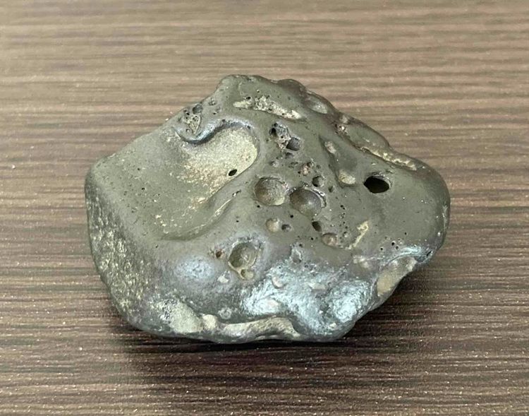 お買い得！大型！地球外から飛来した磁気を帯びた神秘の隕石、宇宙の