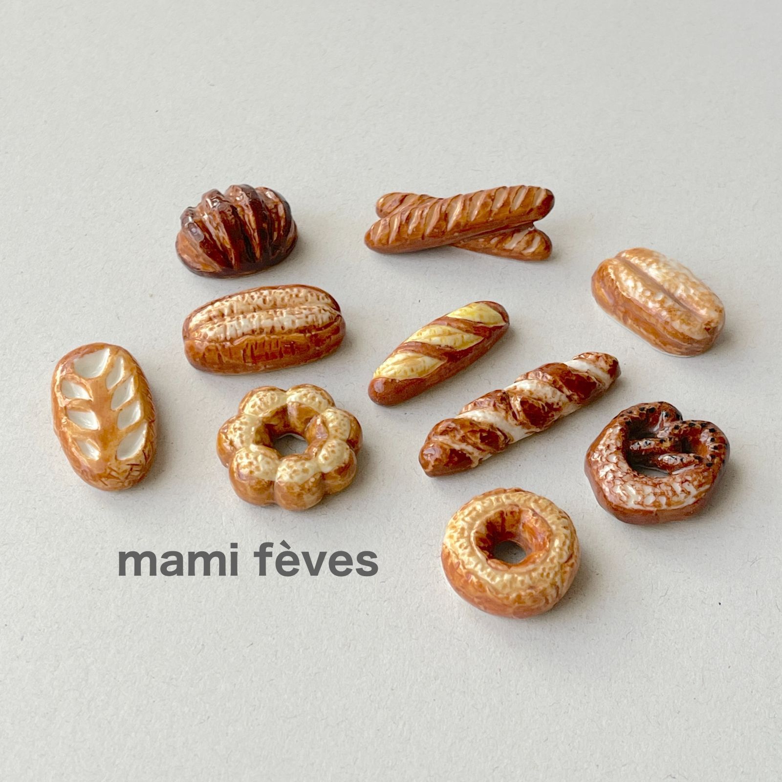 フェーヴ パンと酵母 10個 2001年 フランス フェーブ ミニチュア陶器 f