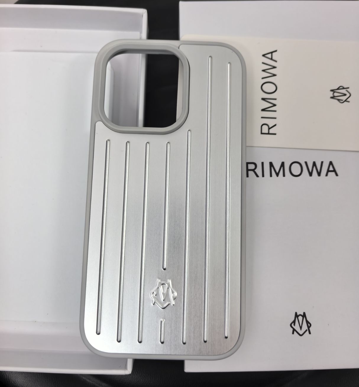 RIMOWA シルバー iPhone14proケース 新品 未使用 - メルカリ