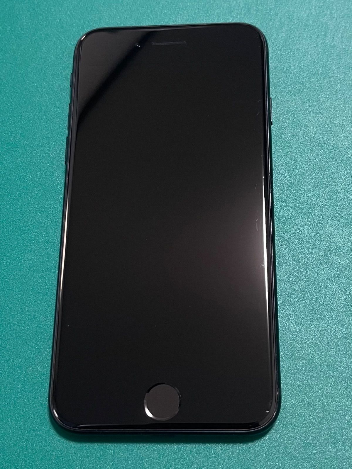 中古】iPhone SE（第3世代） ブラック 128 バテリ100% 42 - メルカリ
