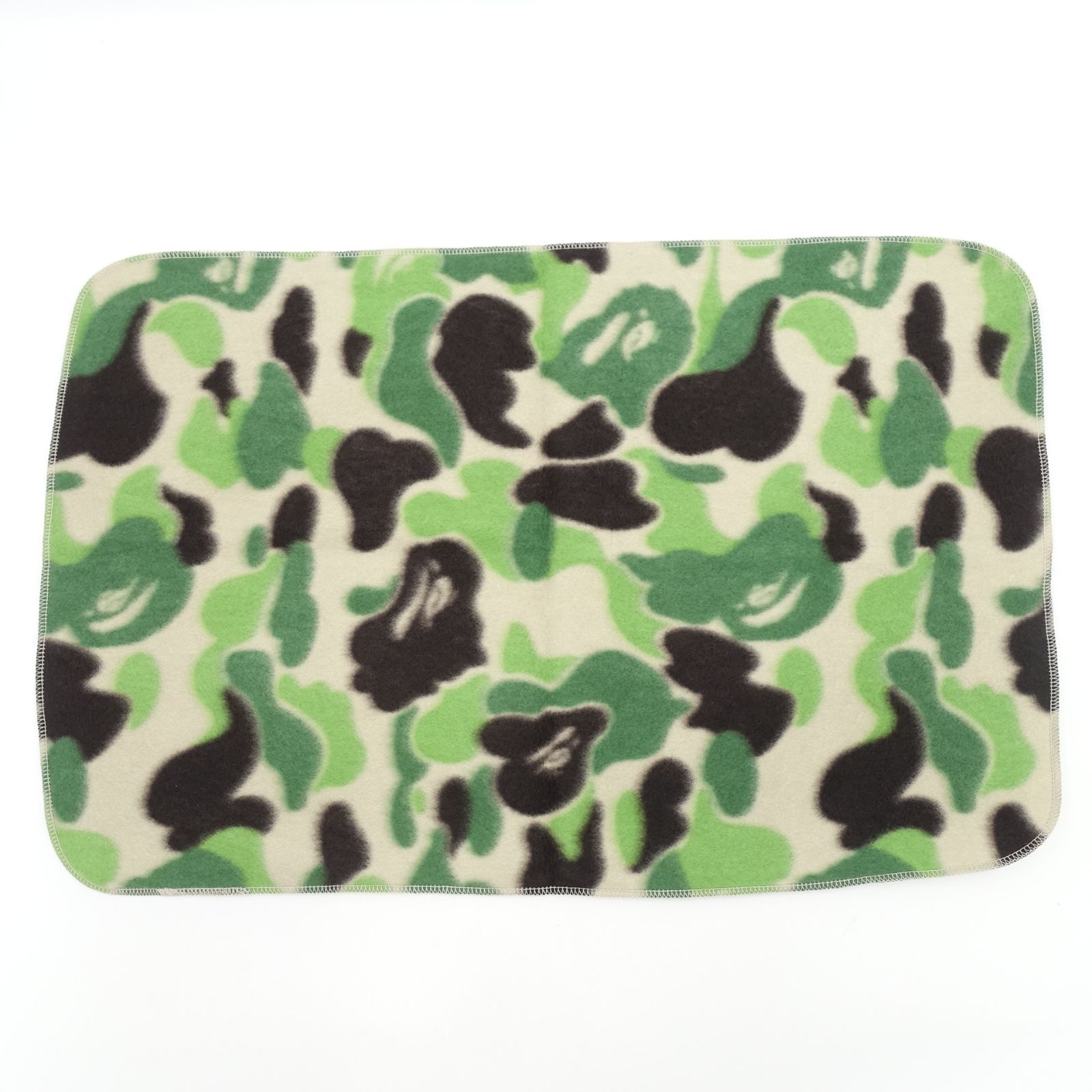 A BATHING APE カモフラージュ柄 ミリタリー フリースブランケット
