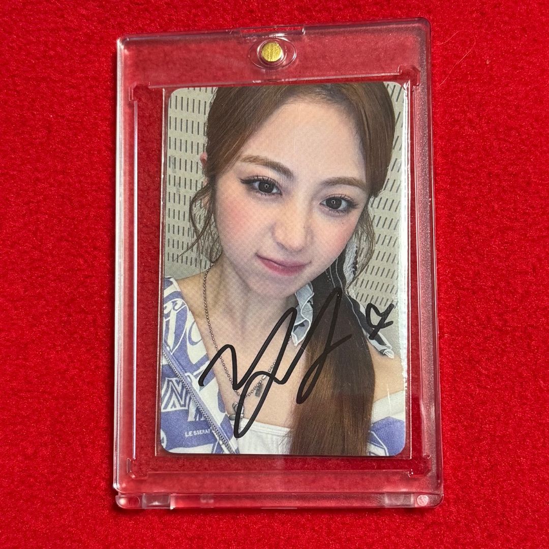 Le Sserafim ユンジン 直筆サイン入り Spaghetti トレカ Weverse 1回目