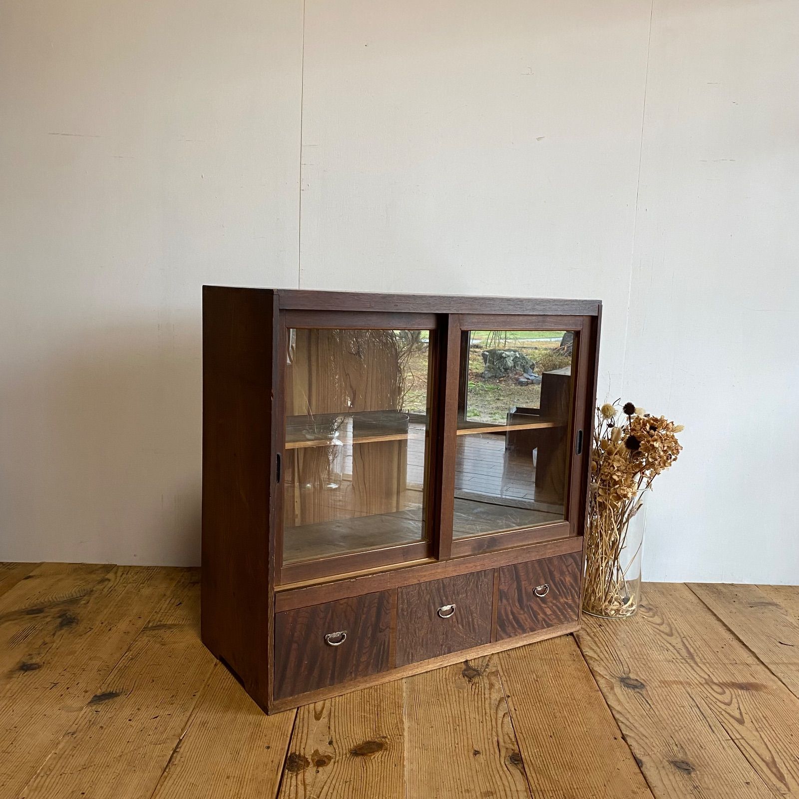 アンティーク 古家具 ガラス戸棚 水屋箪笥 引き出し付き 飾り棚 収納棚