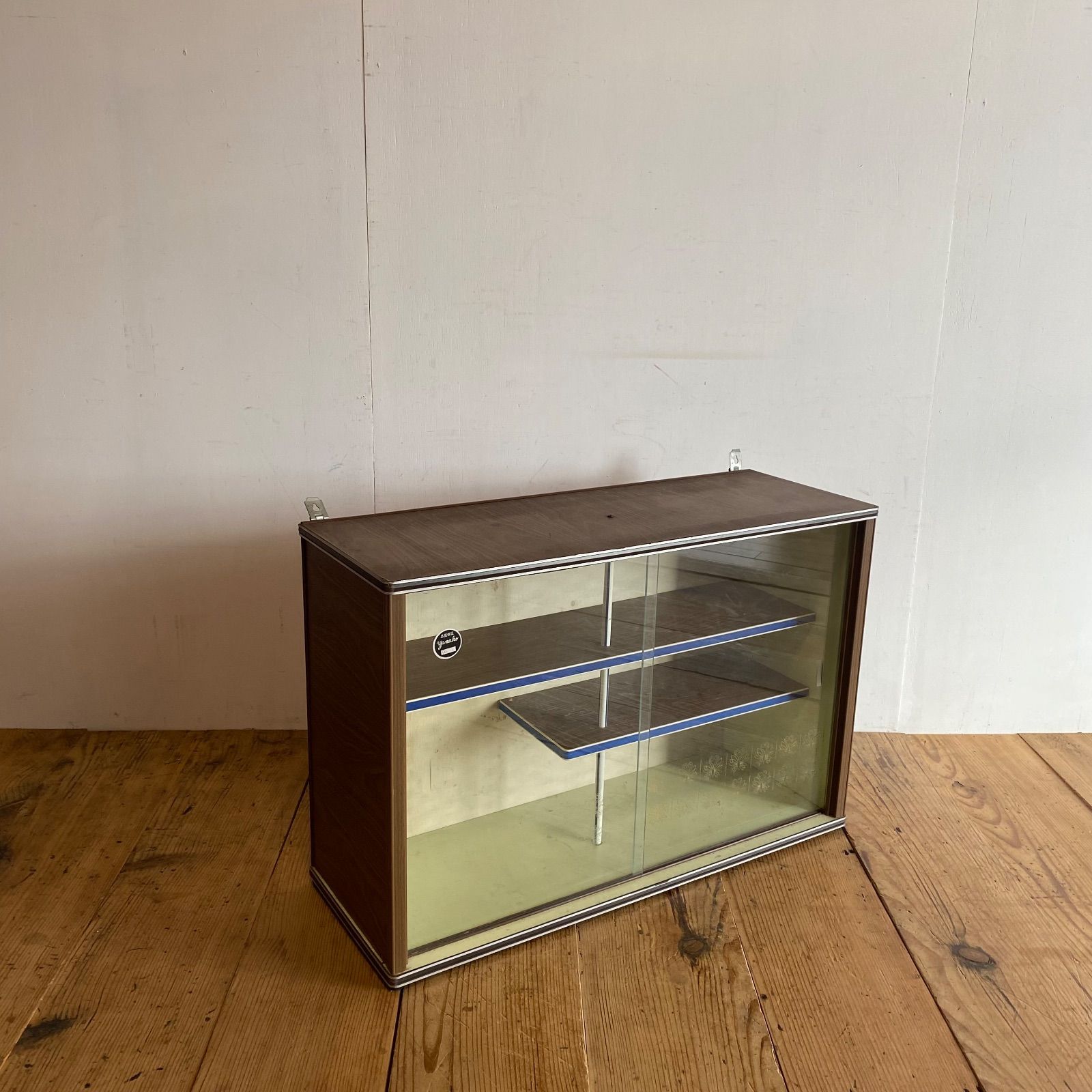 ヴィンテージ 古家具 古道具 ガラスケース 壁掛け ショーケース 引き戸