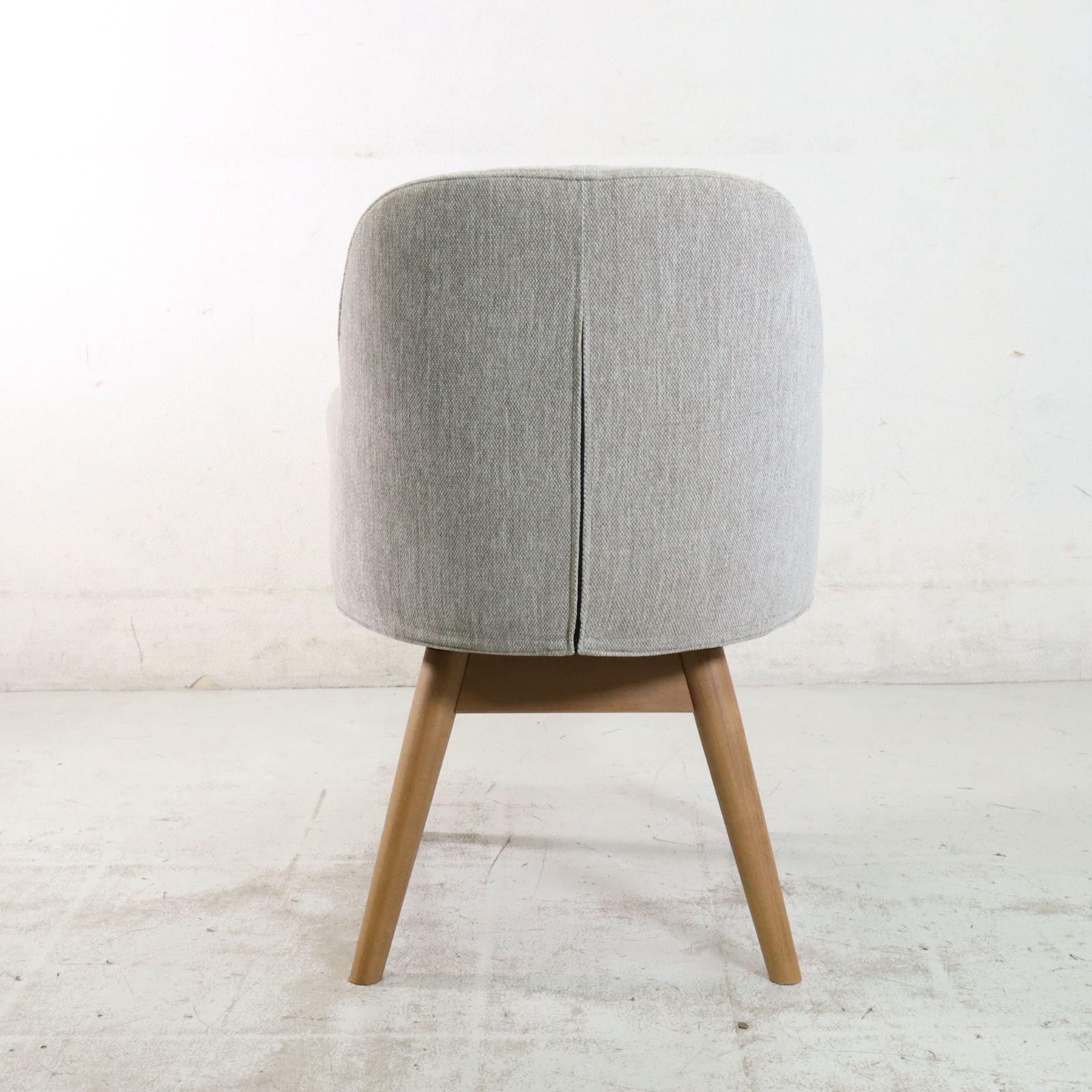 モデルルーム展示品】 unico ウニコ PIIVO ピーヴォ 回転式 チェア