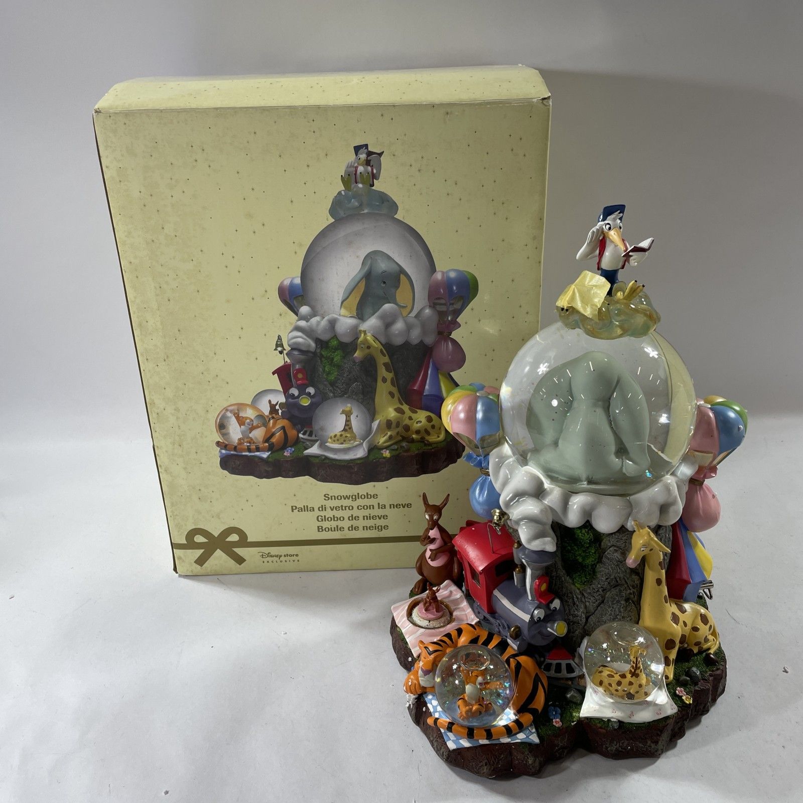 ☆ 希少 Disney ディズニー ダンボ スノードーム スノーグローブ
