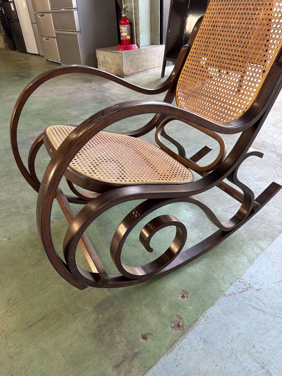 🪑ベントウッドロッキングチェア 曲木 ラタンチェア 昭和レトロ