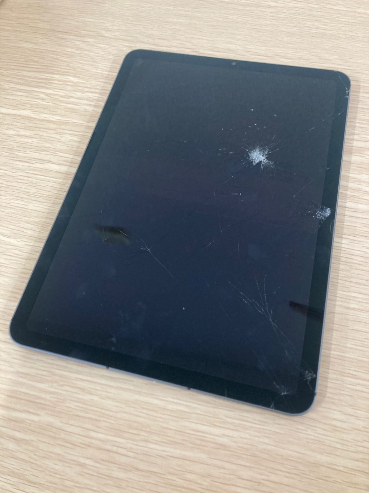 2【ジャンク品】画面ひび割れ 液晶ノイズあり Apple iPad Air