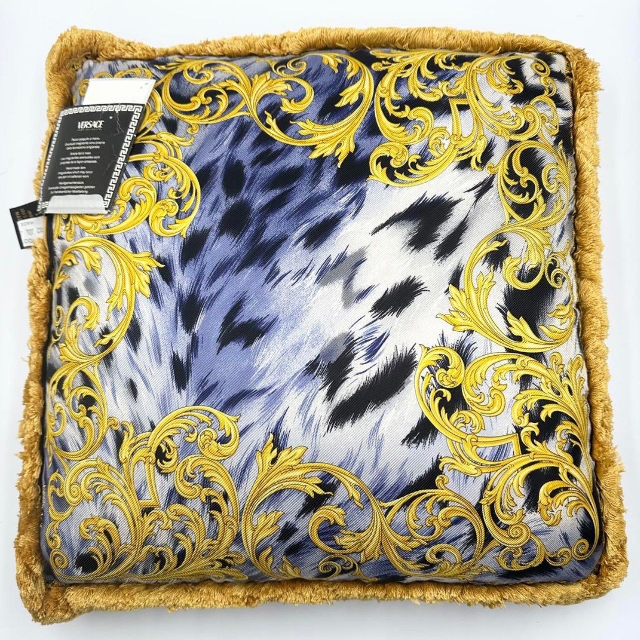 24時間以内発送・未使用品✨️】VERSACE ヴェルサーチ クッション