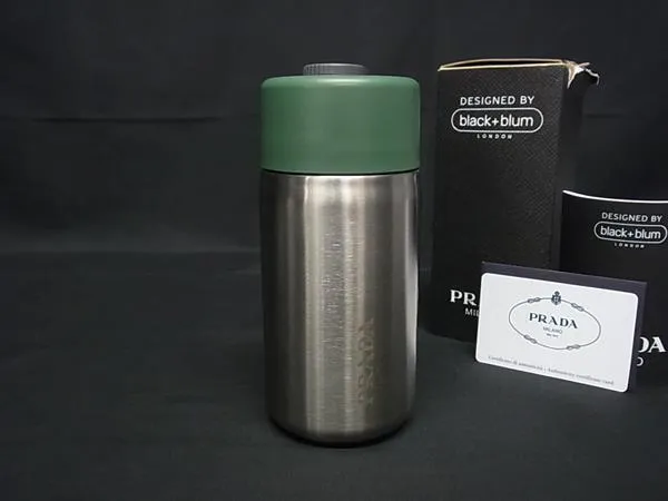 2026年最新】プラダ ウォーターボトルの人気アイテム - メルカリ