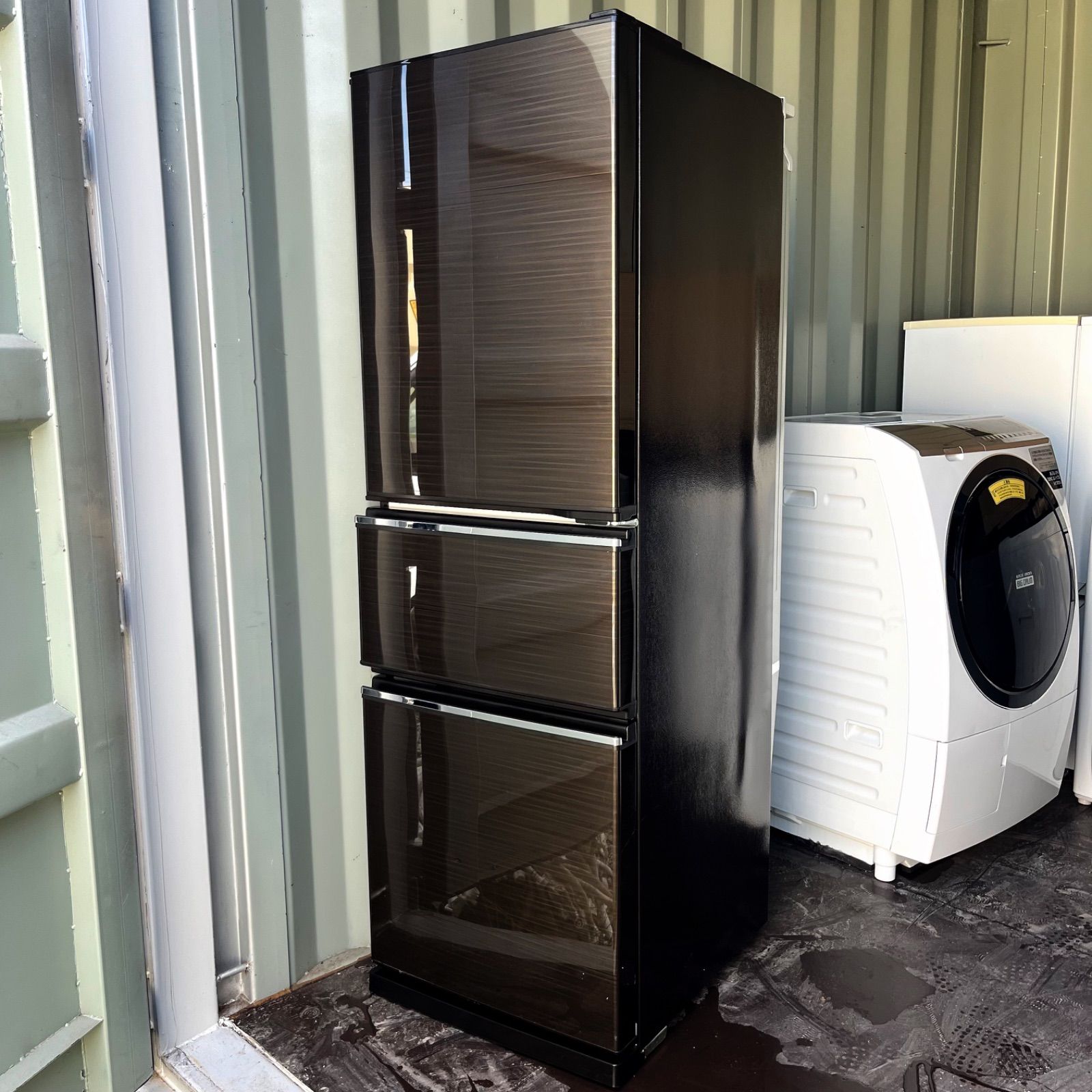 217 取付無料！三菱木目調自動製氷機付きおしゃれインテリア272L3ドア