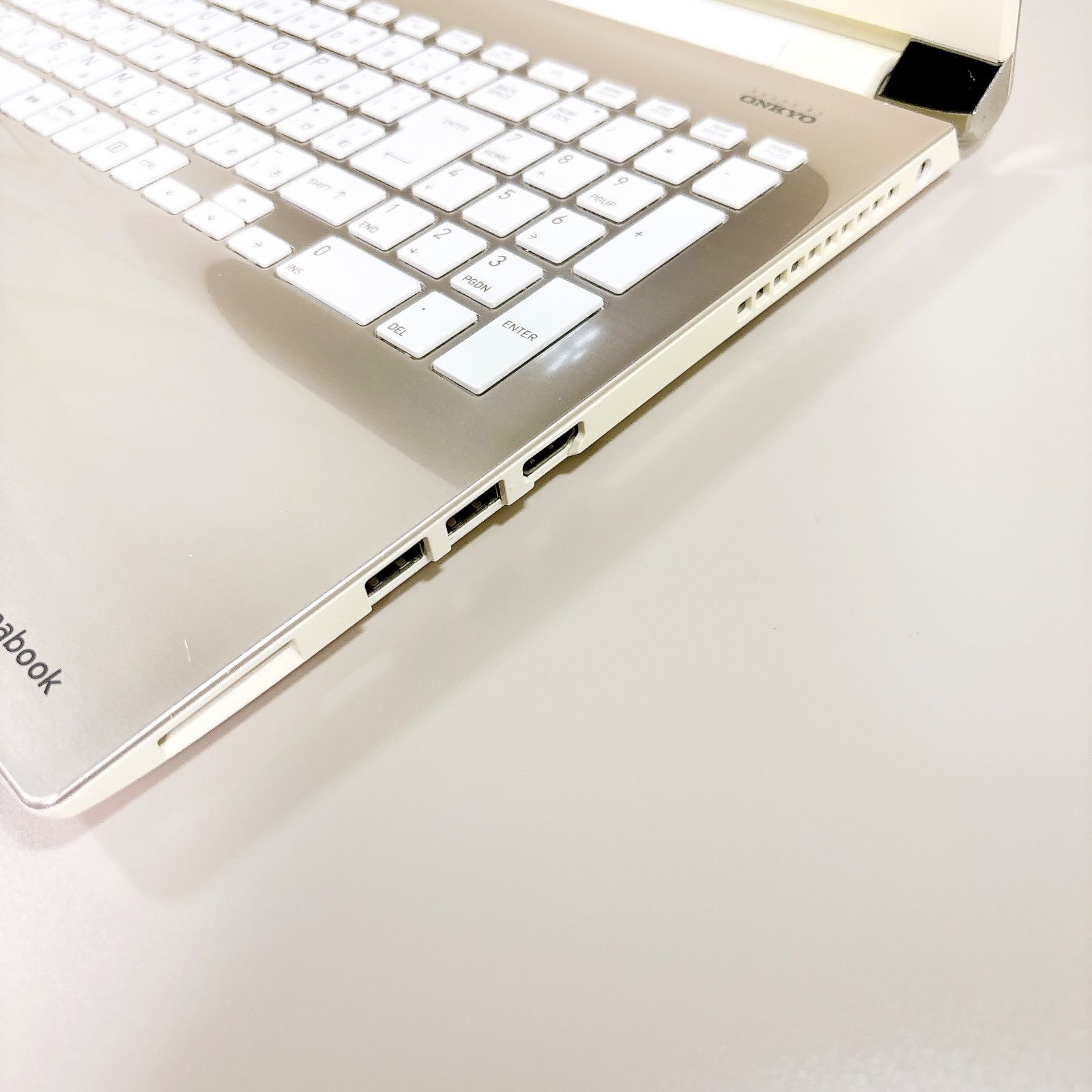 SSDで快適✨メモリ8GB カメラ フルHD液晶 第7世代 ノートパソコン