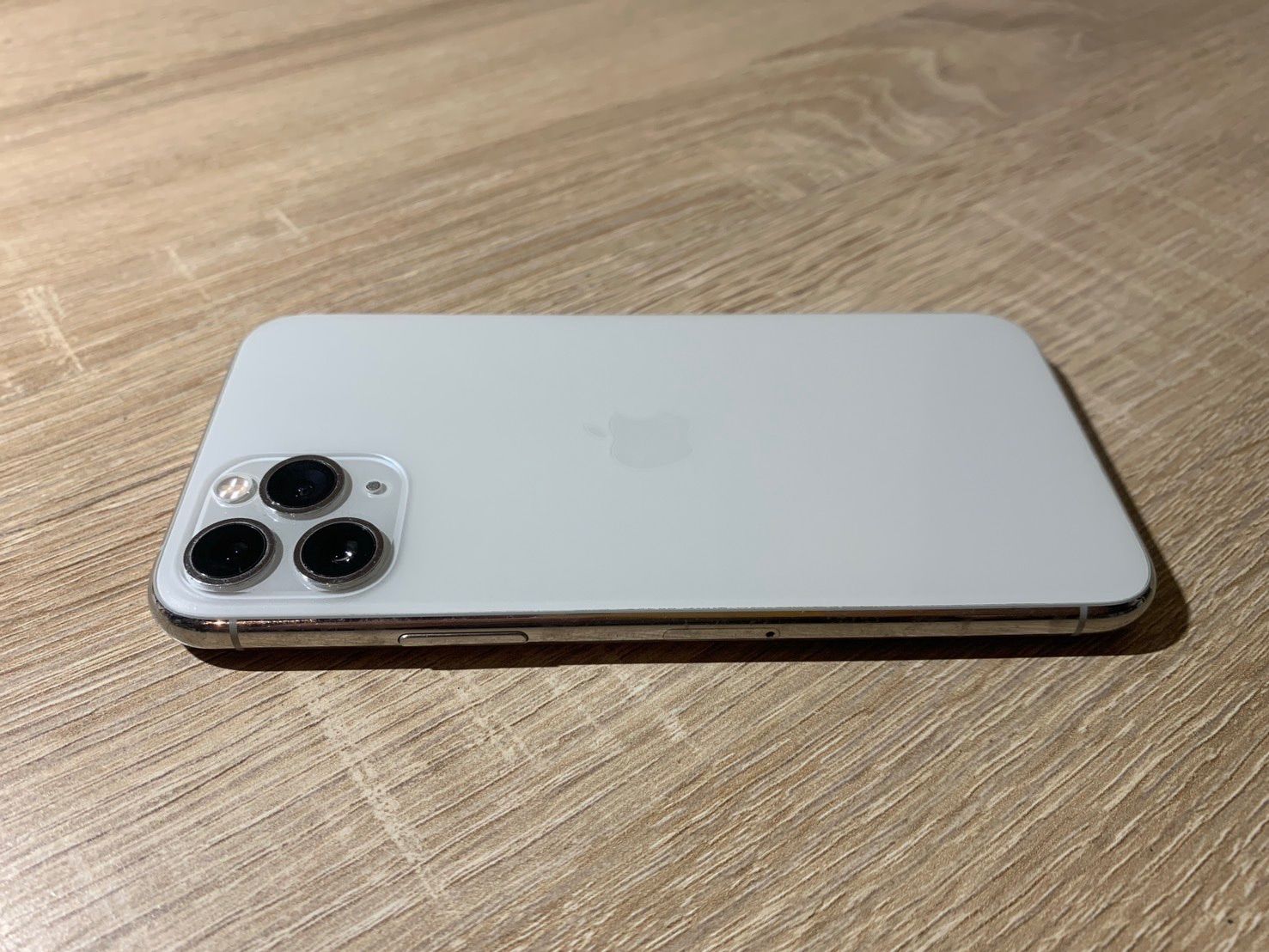 8453 iPhone 11 Pro 256GB シルバー - メルカリ