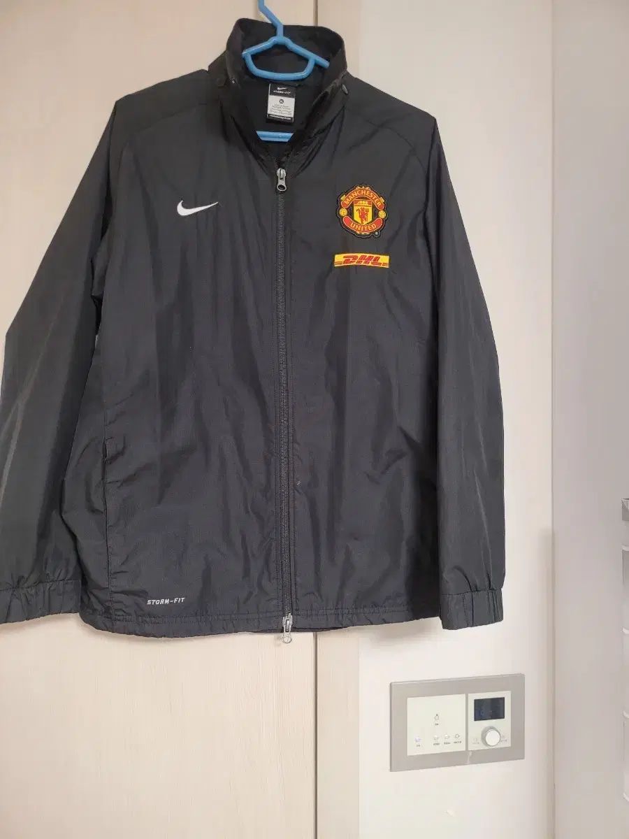 NIKE マンチェスター・ユナイテッドFC ウィンドブレーカー - メルカリ