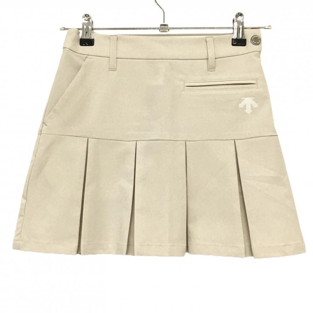 美品】デサントゴルフ スカート ベージュ 裾ボックスプリーツ 中田英寿