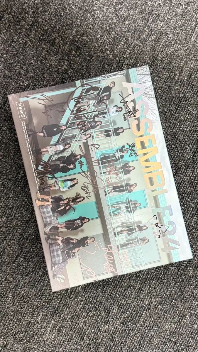tripleS ASSEMBLE24 サイン入りアルバム（未開封）出品 - メルカリ