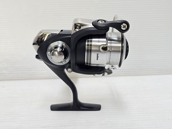 中古品】 ダイワ Daiwa スピニングリール ブラディア 2004 箱あり 〇YR