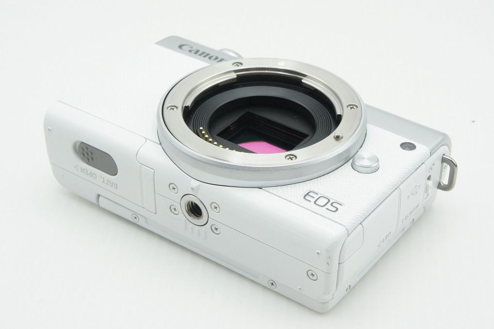 Canon キヤノン EOS M200 レンズキット (EF-M15-45mm F3.5-6.3 IS STM