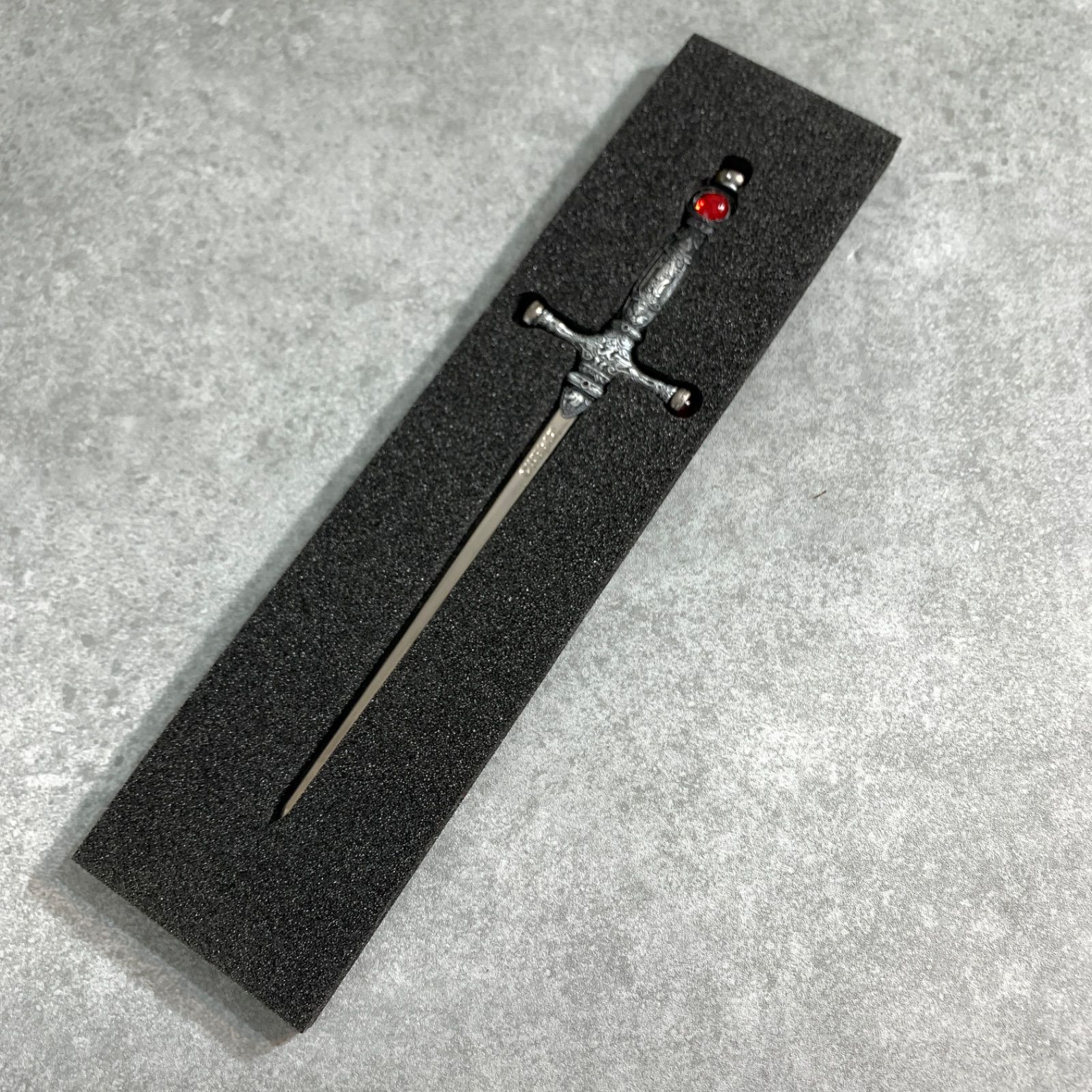 未使用品】ハリーポッター グリフィンドールの剣 ペーパーナイフ