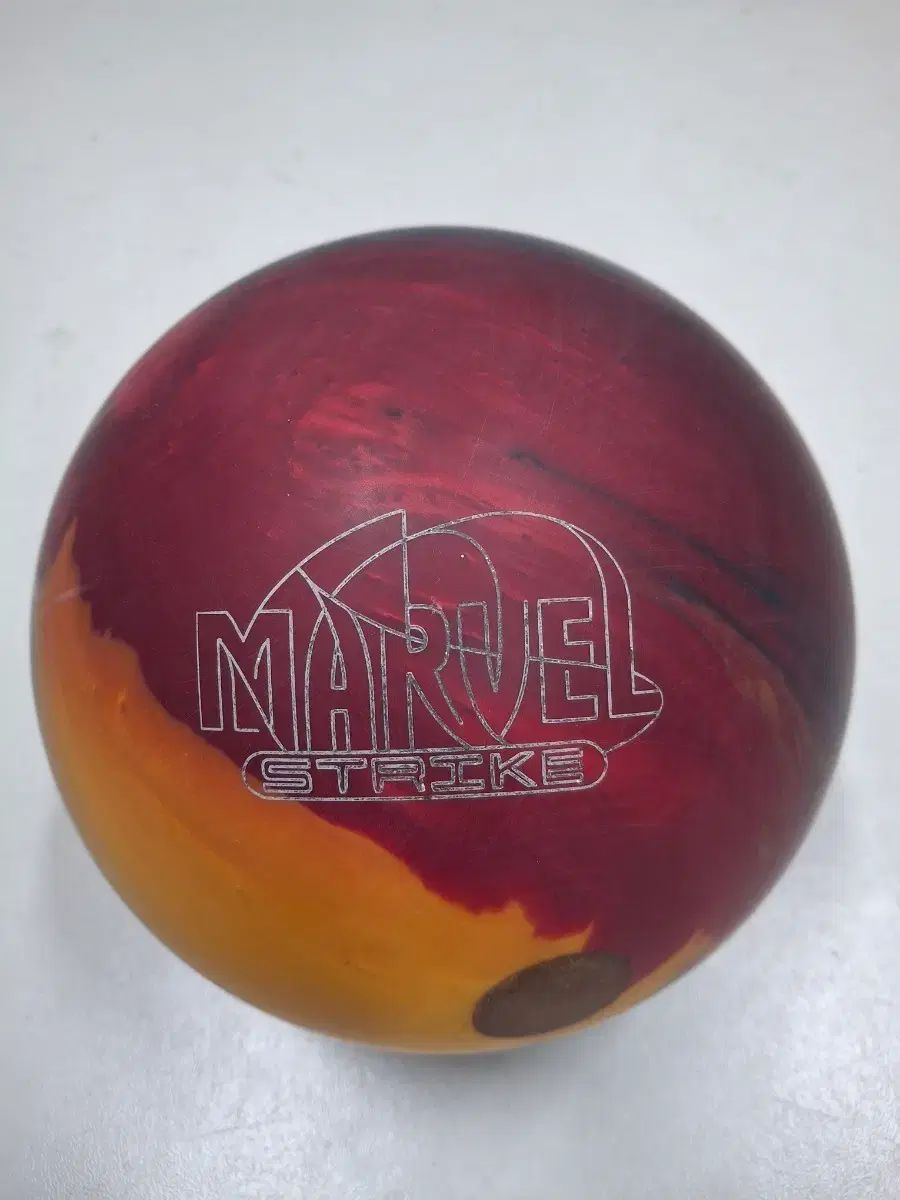 公式球-中古ボーリングボール- 15 パウンド-ストーム マーベルマックス