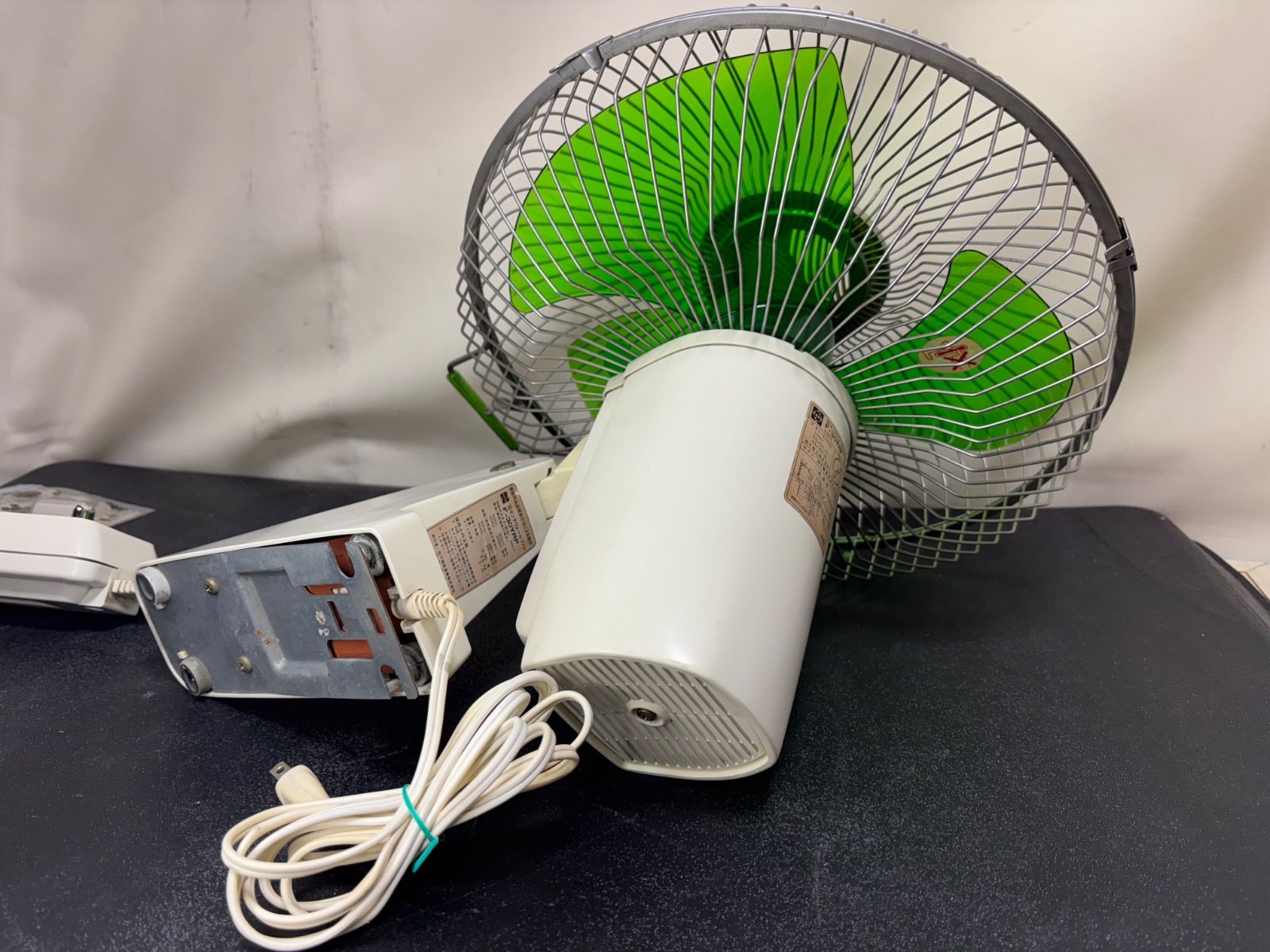 ナショナル 壁掛け扇風機F-30YRP 三枚羽紫色 100V 扇風機 壁掛け