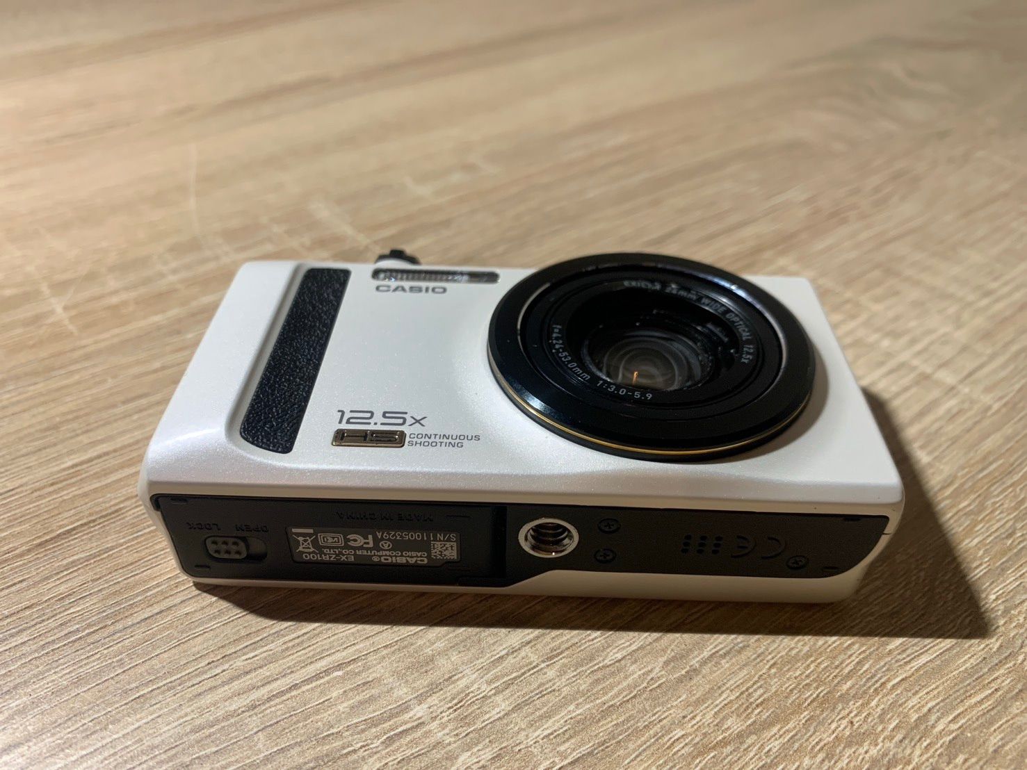 8674 Casio EXILIM EX-ZR100 ホワイト デジカメ ジャンク品 - メルカリ