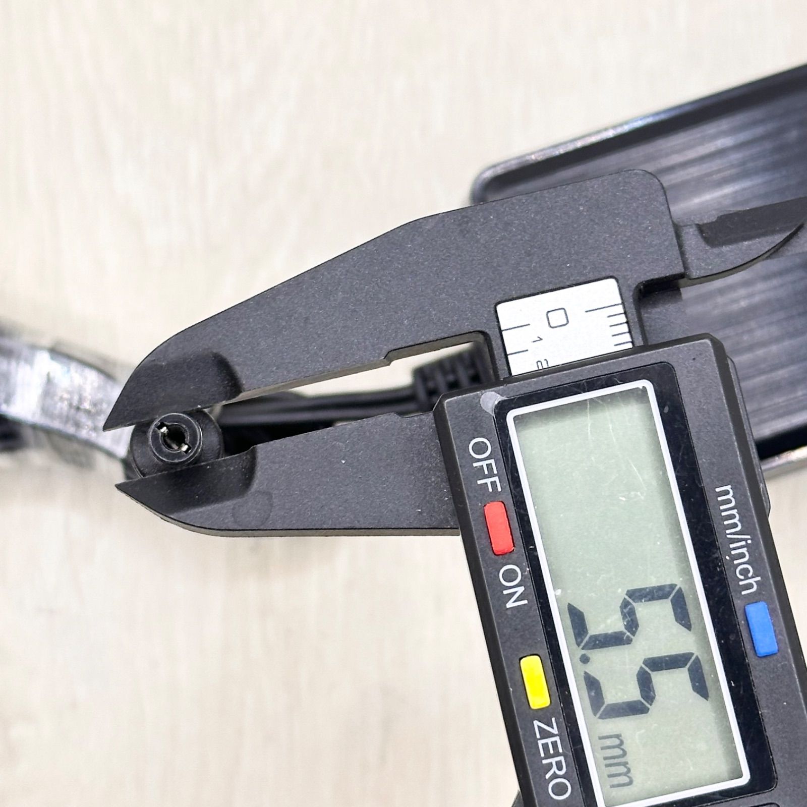 Pixioゲーミングモニター電源アダプター 12V 3A - メルカリ