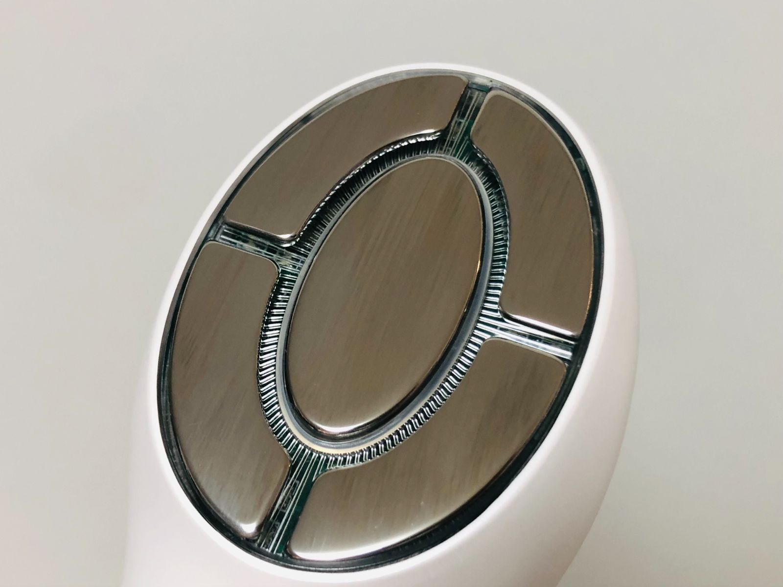 MEラボン ME La boum IKKOさんプロデュース 美顔器 - メルカリ