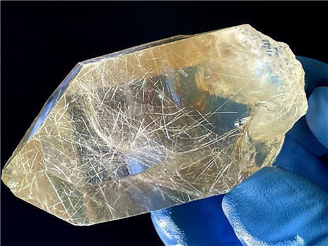 AAA級天然ゴールドルチルクォーツ原石B90P3/65P13C - メルカリ