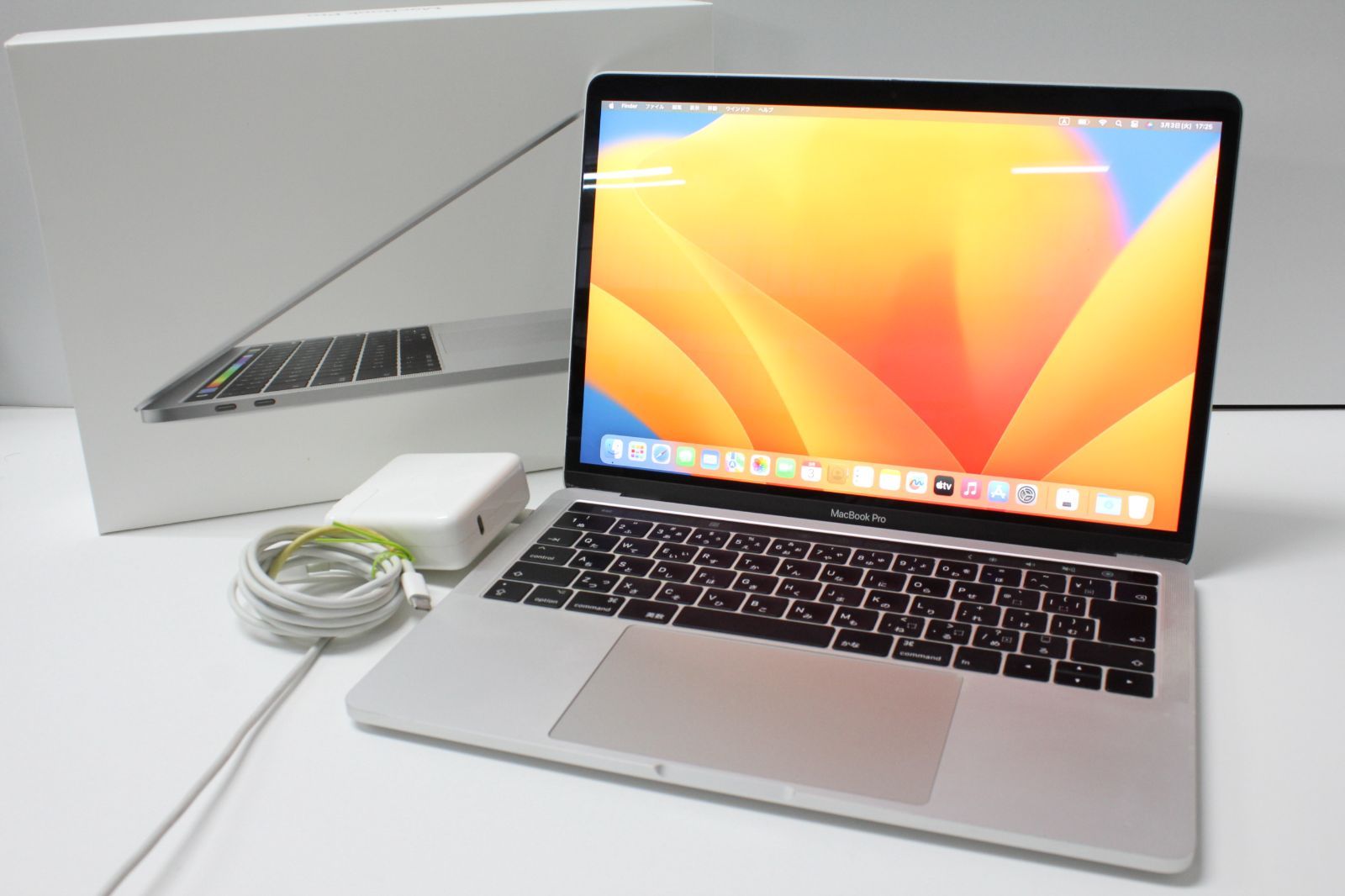 MacBook Pro（13インチ,2017,Thundeabolt 3ポート x 4）256GB/8GB
