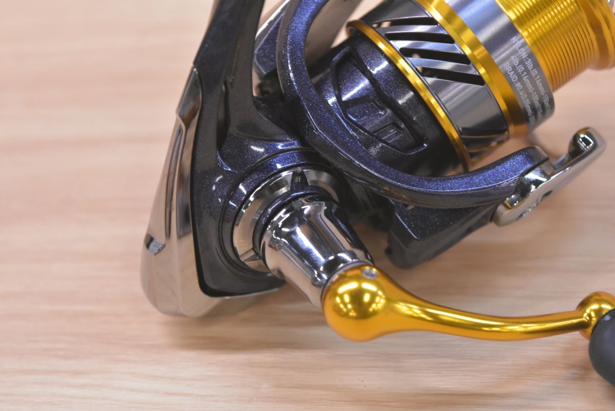 ダイワ 20 レブロス LT2000S スピニングリール DAIWA REVROS アジング