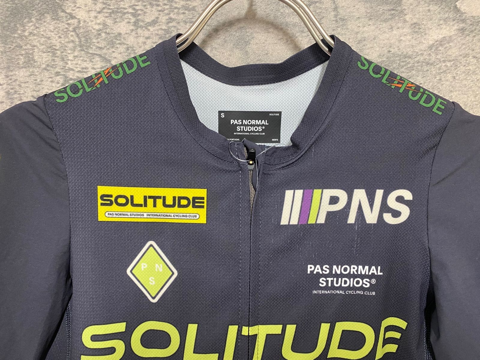 JY488 パスノーマルスタジオ PAS NORMAL STUDIOS Solitude Logo Jersey