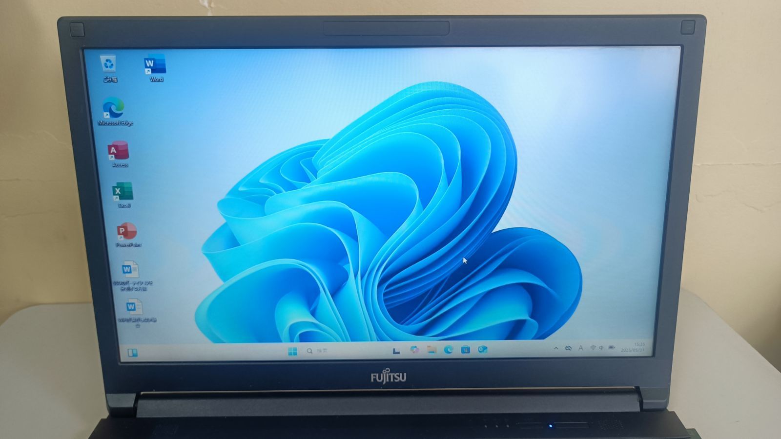 美品ノートパソコンFUJITSU第八世代Core i5 SSD128Gメモリ8G - メルカリ