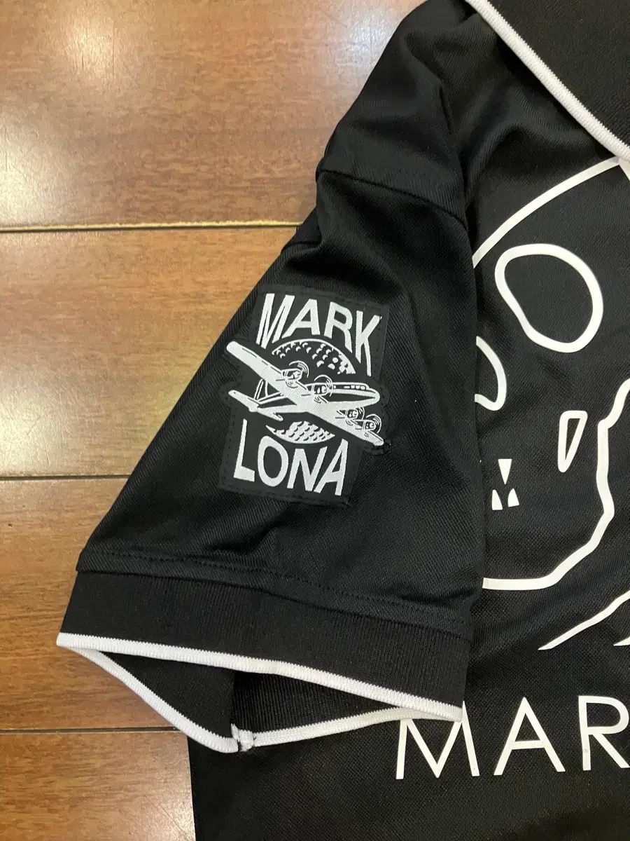 MARK & LONA マークアンドロナ 半袖Tシャツ - メルカリ